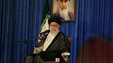 هل ستملك إيران نووي مع عبدالعزيز بن صقر