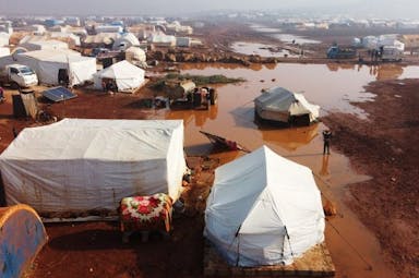 مخيمات النزوح السوري ومأساة إبريق الزيت