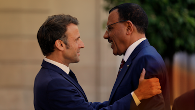 انقلاب النيجر يهدد نفوذ فرنسا في أفريقيا مع غسان عثمان