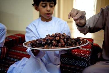 أزمة رمضان الأزلية: بين التخمة والتخفف